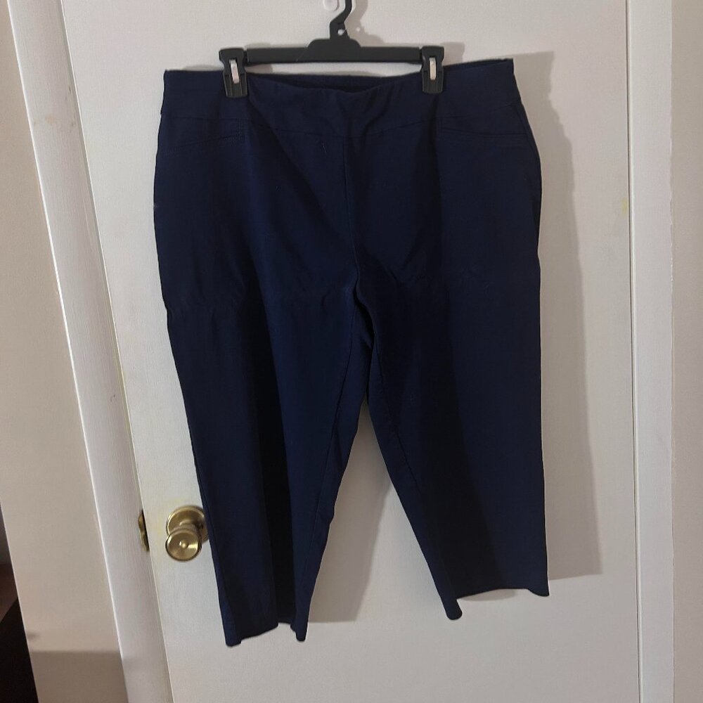 Croft and Barrow Navy Effortless Stretch Crop Pant 18R  Never Worn